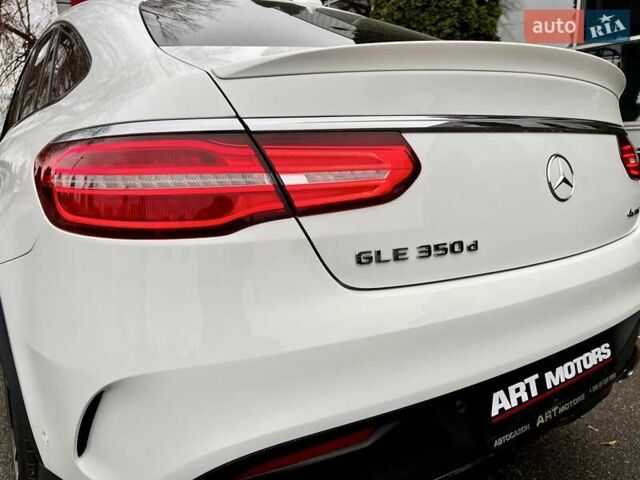 Белый Мерседес GLE-Class Coupe, объемом двигателя 2.99 л и пробегом 84 тыс. км за 47999 $, фото 13 на Automoto.ua