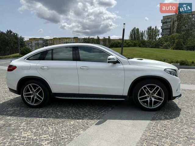 Білий Мерседес GLE-Class Coupe, об'ємом двигуна 2.99 л та пробігом 94 тис. км за 43500 $, фото 4 на Automoto.ua
