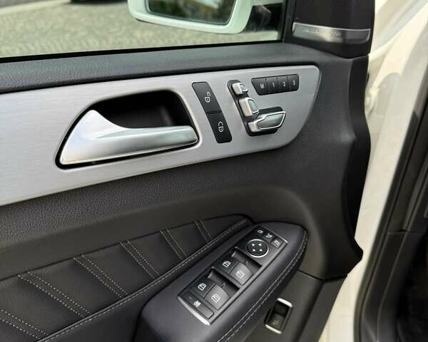 Білий Мерседес GLE-Class Coupe, об'ємом двигуна 2.99 л та пробігом 94 тис. км за 43500 $, фото 10 на Automoto.ua