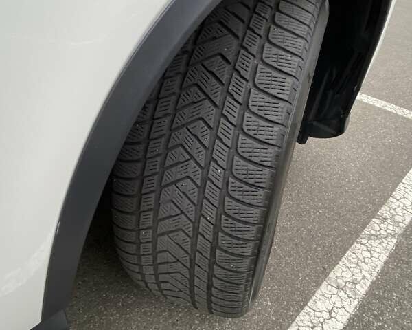 Білий Мерседес GLE-Class Coupe, об'ємом двигуна 3 л та пробігом 41 тис. км за 42550 $, фото 3 на Automoto.ua