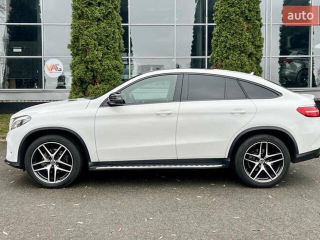 Белый Мерседес GLE-Class Coupe, объемом двигателя 2.99 л и пробегом 84 тыс. км за 47999 $, фото 1 на Automoto.ua