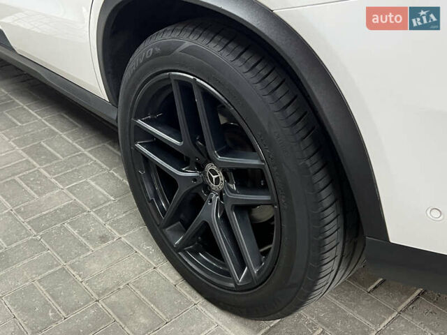 Білий Мерседес GLE-Class Coupe, об'ємом двигуна 2.99 л та пробігом 115 тис. км за 48999 $, фото 17 на Automoto.ua