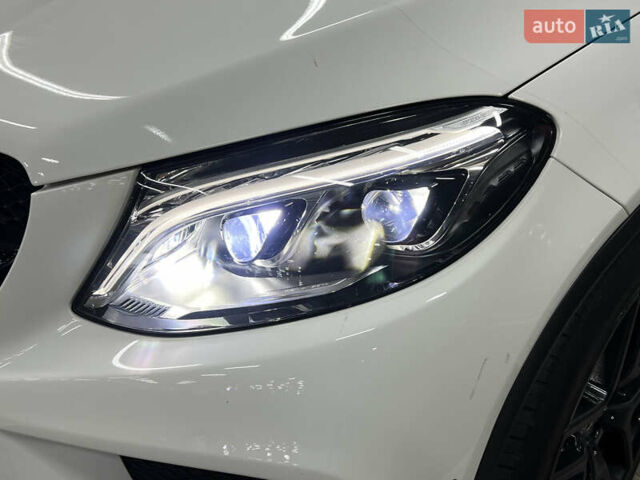 Белый Мерседес GLE-Class Coupe, объемом двигателя 2.99 л и пробегом 124 тыс. км за 47900 $, фото 16 на Automoto.ua