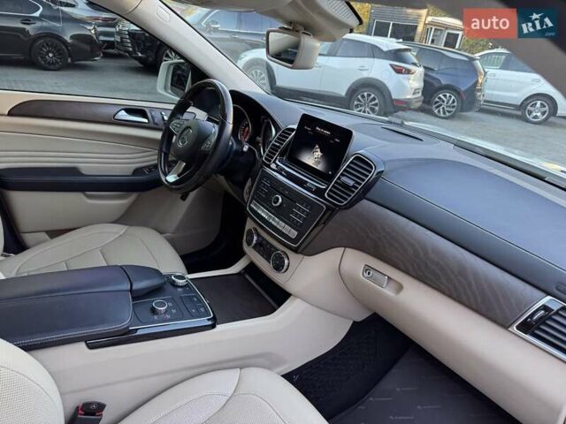 Білий Мерседес GLE-Class Coupe, об'ємом двигуна 3 л та пробігом 68 тис. км за 47900 $, фото 13 на Automoto.ua