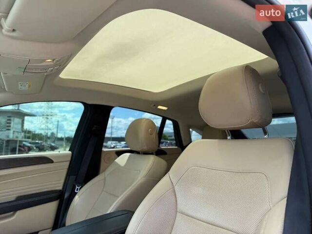 Белый Мерседес GLE-Class Coupe, объемом двигателя 2.99 л и пробегом 121 тыс. км за 43300 $, фото 12 на Automoto.ua