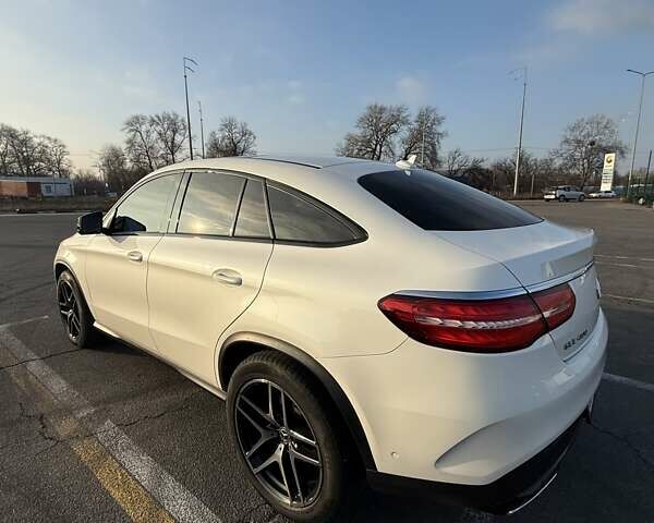 Белый Мерседес GLE-Class Coupe, объемом двигателя 3 л и пробегом 58 тыс. км за 47500 $, фото 8 на Automoto.ua