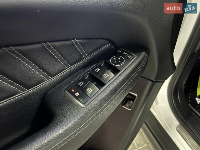 Белый Мерседес GLE-Class Coupe, объемом двигателя 2.99 л и пробегом 124 тыс. км за 47900 $, фото 20 на Automoto.ua