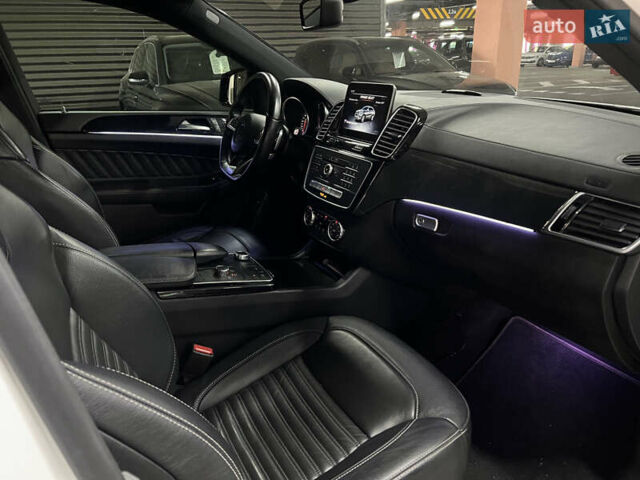 Белый Мерседес GLE-Class Coupe, объемом двигателя 2.99 л и пробегом 124 тыс. км за 47900 $, фото 33 на Automoto.ua
