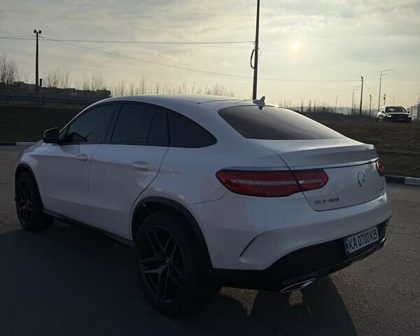 Белый Мерседес GLE-Class Coupe, объемом двигателя 3 л и пробегом 58 тыс. км за 47500 $, фото 2 на Automoto.ua