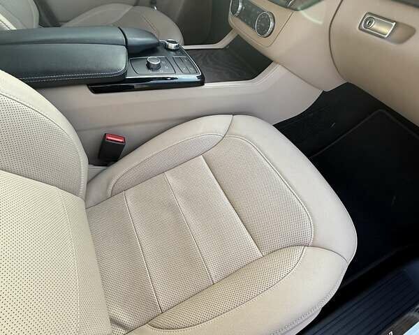 Белый Мерседес GLE-Class Coupe, объемом двигателя 3 л и пробегом 58 тыс. км за 47500 $, фото 12 на Automoto.ua