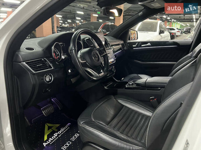 Белый Мерседес GLE-Class Coupe, объемом двигателя 2.99 л и пробегом 115 тыс. км за 48999 $, фото 23 на Automoto.ua