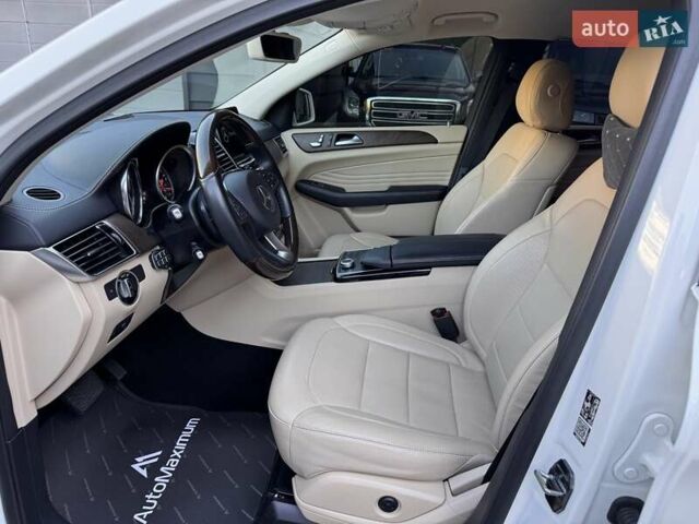 Білий Мерседес GLE-Class Coupe, об'ємом двигуна 3 л та пробігом 68 тис. км за 47900 $, фото 8 на Automoto.ua