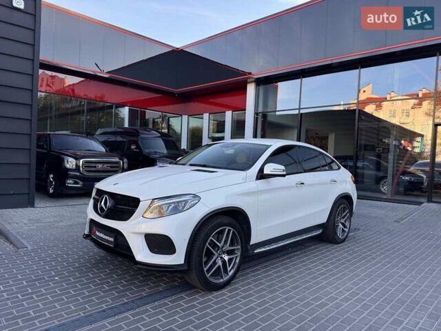 Білий Мерседес GLE-Class Coupe, об'ємом двигуна 3 л та пробігом 68 тис. км за 47900 $, фото 2 на Automoto.ua