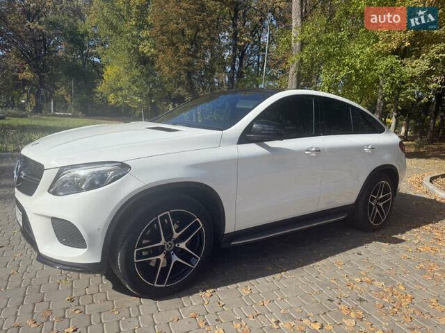 Белый Мерседес GLE-Class Coupe, объемом двигателя 3 л и пробегом 154 тыс. км за 40500 $, фото 10 на Automoto.ua