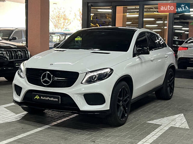 Белый Мерседес GLE-Class Coupe, объемом двигателя 2.99 л и пробегом 124 тыс. км за 47900 $, фото 8 на Automoto.ua