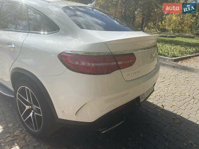 Белый Мерседес GLE-Class Coupe, объемом двигателя 3 л и пробегом 154 тыс. км за 40500 $, фото 8 на Automoto.ua