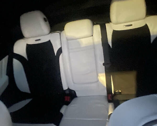 Белый Мерседес GLE-Class Coupe, объемом двигателя 5.5 л и пробегом 45 тыс. км за 77000 $, фото 10 на Automoto.ua