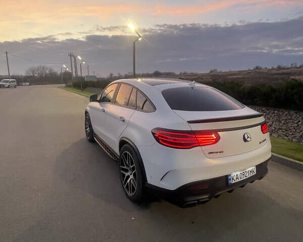 Белый Мерседес GLE-Class Coupe, объемом двигателя 5.5 л и пробегом 45 тыс. км за 77000 $, фото 3 на Automoto.ua