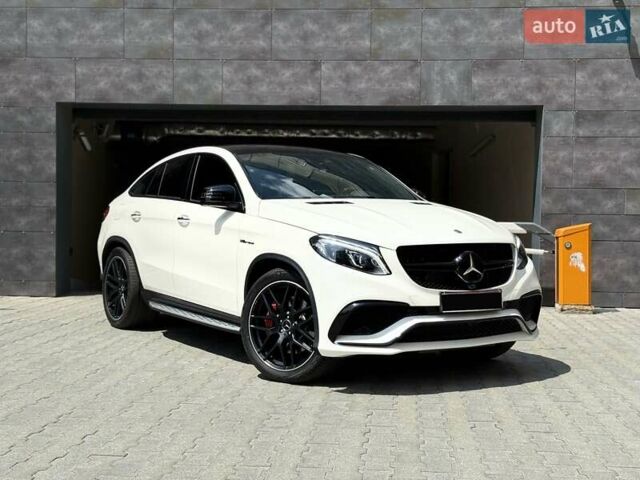 Белый Мерседес GLE-Class Coupe, объемом двигателя 5.46 л и пробегом 99 тыс. км за 65000 $, фото 3 на Automoto.ua