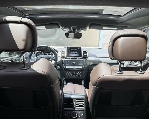 Белый Мерседес GLE-Class Coupe, объемом двигателя 5.46 л и пробегом 99 тыс. км за 65000 $, фото 43 на Automoto.ua