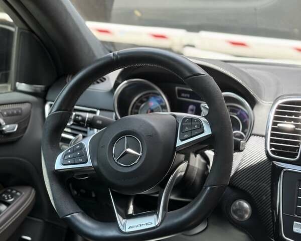 Белый Мерседес GLE-Class Coupe, объемом двигателя 5.46 л и пробегом 99 тыс. км за 65000 $, фото 30 на Automoto.ua