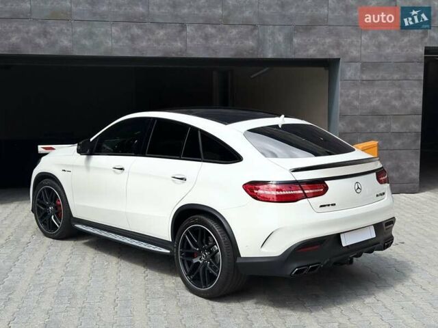 Белый Мерседес GLE-Class Coupe, объемом двигателя 5.46 л и пробегом 99 тыс. км за 65000 $, фото 12 на Automoto.ua