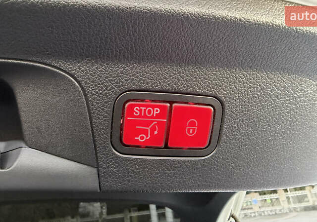 Білий Мерседес GLE-Class Coupe, об'ємом двигуна 3 л та пробігом 37 тис. км за 79999 $, фото 25 на Automoto.ua