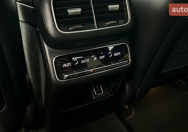 Белый Мерседес GLE-Class Coupe, объемом двигателя 2.93 л и пробегом 90 тыс. км за 77500 $, фото 42 на Automoto.ua