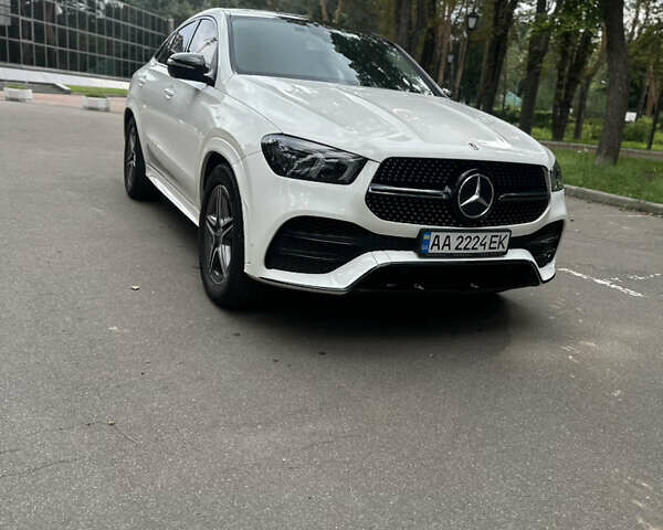 Мерседес GLE-Class Coupe 2020 в Киеве на Automoto.ua Белый Мерседес GLE-Class Coupe, объемом двигателя 3 л и пробегом 97 тыс. км за 76000 $, фото 1 на Automoto.ua