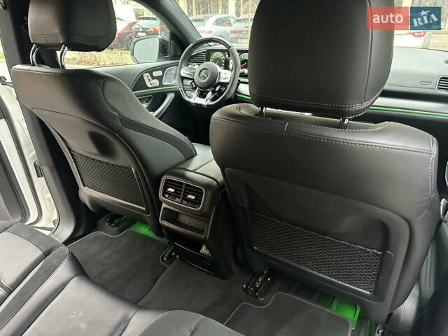 Белый Мерседес GLE-Class Coupe, объемом двигателя 3 л и пробегом 120 тыс. км за 75600 $, фото 38 на Automoto.ua