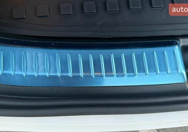 Білий Мерседес GLE-Class Coupe, об'ємом двигуна 3 л та пробігом 37 тис. км за 79999 $, фото 26 на Automoto.ua