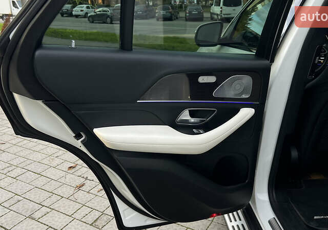 Белый Мерседес GLE-Class Coupe, объемом двигателя 2.93 л и пробегом 90 тыс. км за 77500 $, фото 40 на Automoto.ua