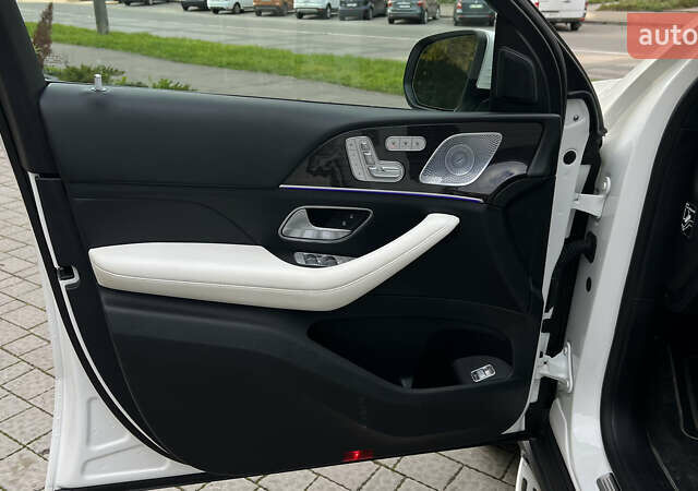 Белый Мерседес GLE-Class Coupe, объемом двигателя 2.93 л и пробегом 90 тыс. км за 77500 $, фото 39 на Automoto.ua