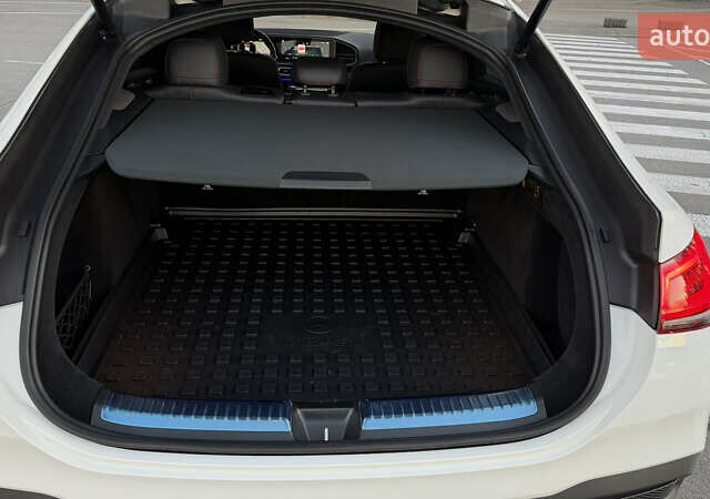 Білий Мерседес GLE-Class Coupe, об'ємом двигуна 3 л та пробігом 37 тис. км за 79999 $, фото 24 на Automoto.ua