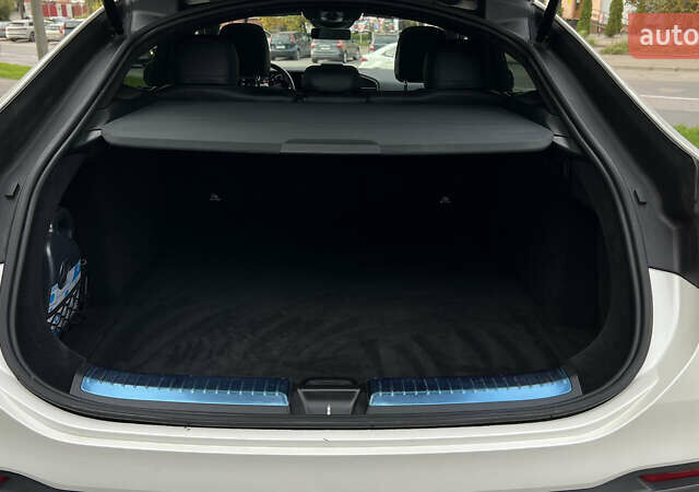 Белый Мерседес GLE-Class Coupe, объемом двигателя 2.93 л и пробегом 90 тыс. км за 77500 $, фото 51 на Automoto.ua