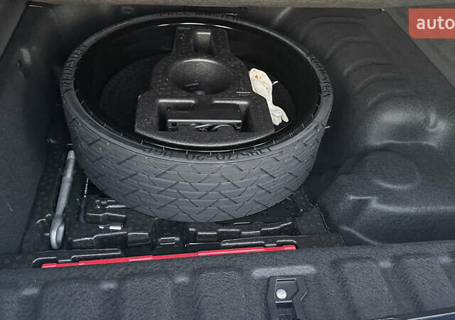 Білий Мерседес GLE-Class Coupe, об'ємом двигуна 3 л та пробігом 37 тис. км за 79999 $, фото 27 на Automoto.ua