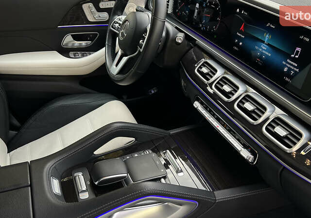Белый Мерседес GLE-Class Coupe, объемом двигателя 2.93 л и пробегом 90 тыс. км за 77500 $, фото 58 на Automoto.ua