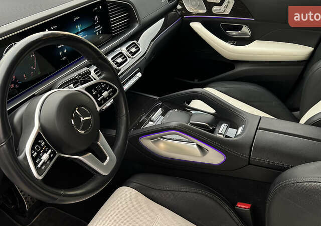 Белый Мерседес GLE-Class Coupe, объемом двигателя 2.93 л и пробегом 90 тыс. км за 77500 $, фото 37 на Automoto.ua