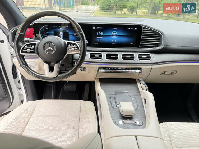 Белый Мерседес GLE-Class Coupe, объемом двигателя 0 л и пробегом 54 тыс. км за 83500 $, фото 9 на Automoto.ua