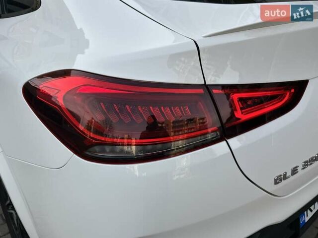 Белый Мерседес GLE-Class Coupe, объемом двигателя 2.93 л и пробегом 35 тыс. км за 83700 $, фото 31 на Automoto.ua