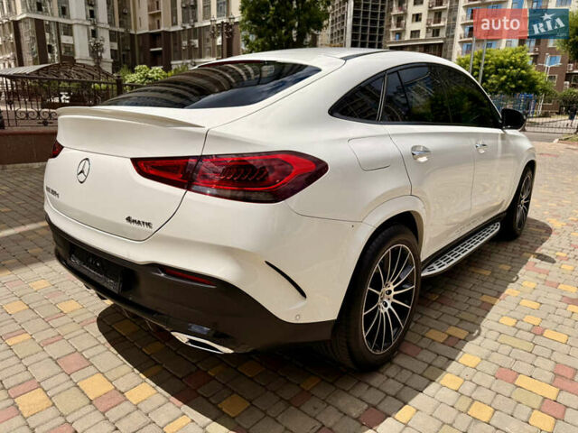 Белый Мерседес GLE-Class Coupe, объемом двигателя 0 л и пробегом 54 тыс. км за 83500 $, фото 8 на Automoto.ua