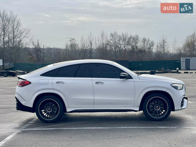 Білий Мерседес GLE-Class Coupe, об'ємом двигуна 1.95 л та пробігом 60 тис. км за 77000 $, фото 17 на Automoto.ua