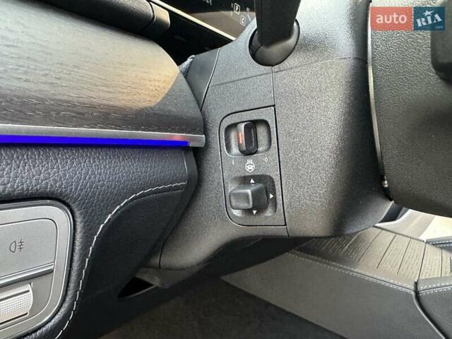 Белый Мерседес GLE-Class Coupe, объемом двигателя 2.93 л и пробегом 35 тыс. км за 83700 $, фото 45 на Automoto.ua