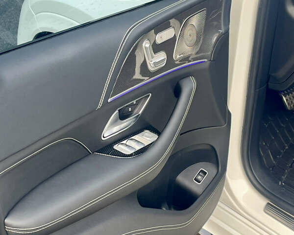 Білий Мерседес GLE-Class Coupe, об'ємом двигуна 1.95 л та пробігом 60 тис. км за 77000 $, фото 28 на Automoto.ua