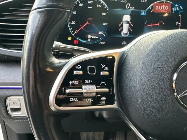 Белый Мерседес GLE-Class Coupe, объемом двигателя 2.93 л и пробегом 35 тыс. км за 83700 $, фото 48 на Automoto.ua