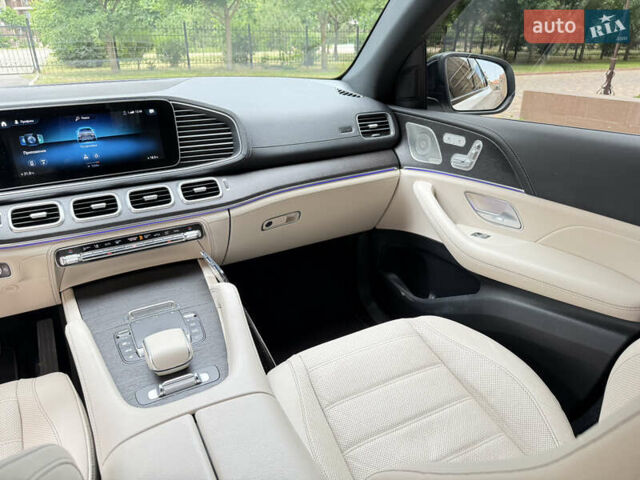 Белый Мерседес GLE-Class Coupe, объемом двигателя 0 л и пробегом 54 тыс. км за 83500 $, фото 10 на Automoto.ua