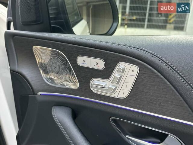 Белый Мерседес GLE-Class Coupe, объемом двигателя 2.93 л и пробегом 35 тыс. км за 83700 $, фото 42 на Automoto.ua