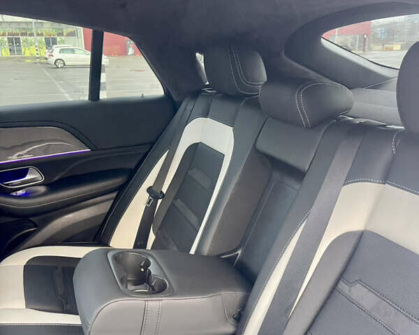 Білий Мерседес GLE-Class Coupe, об'ємом двигуна 1.95 л та пробігом 60 тис. км за 77000 $, фото 35 на Automoto.ua