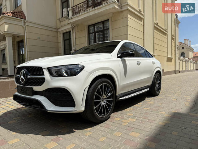Белый Мерседес GLE-Class Coupe, объемом двигателя 0 л и пробегом 54 тыс. км за 83500 $, фото 3 на Automoto.ua