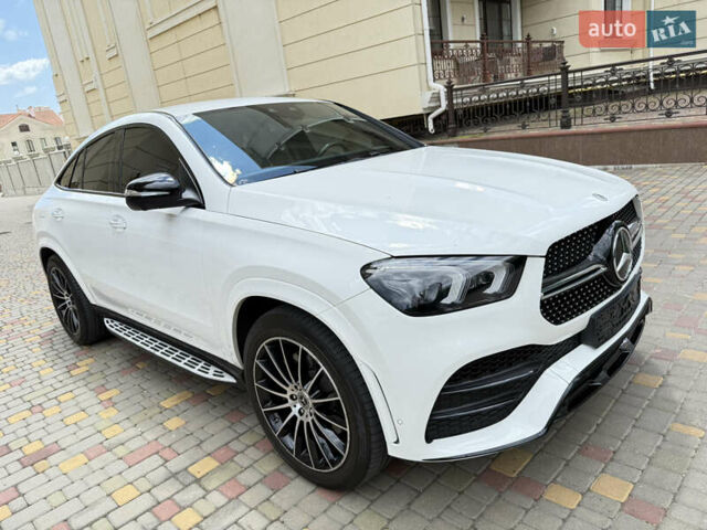 Белый Мерседес GLE-Class Coupe, объемом двигателя 0 л и пробегом 54 тыс. км за 83500 $, фото 7 на Automoto.ua
